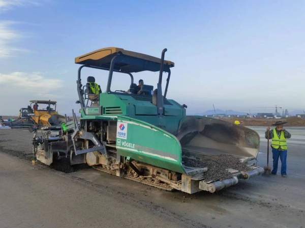 徐工RP903E攤鋪機(jī)