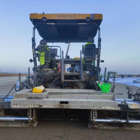 徐工RP903E摊铺机