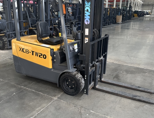 徐工XCB-TW20电动平衡重叉车