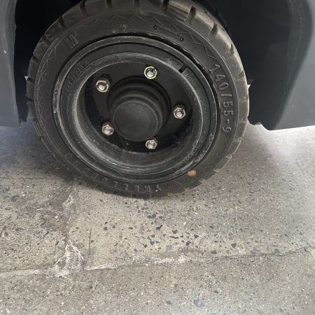 徐工XCB-TW20电动平衡重叉车