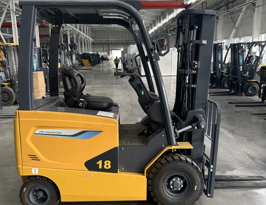 徐工XCB-P18电动平衡重叉车