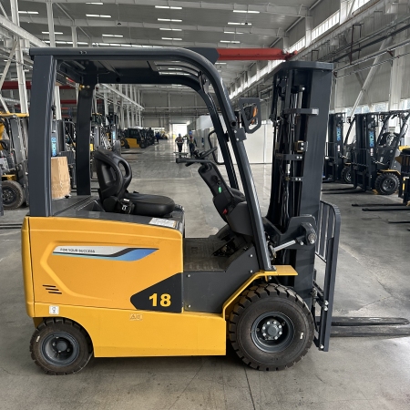 徐工XCB-P18电动平衡重叉车