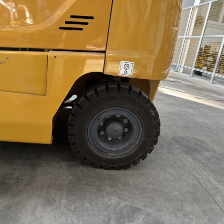 徐工XCB-P30电动平衡重叉车