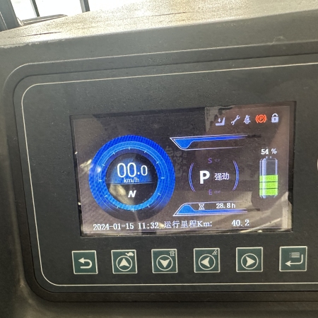 徐工XCB-P25电动平衡重叉车