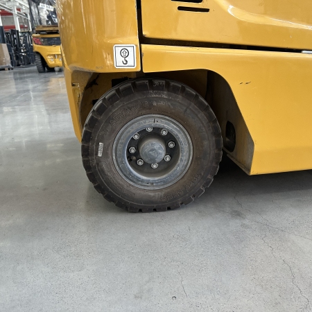 徐工XCB-P25电动平衡重叉车