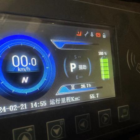 徐工XCB-L18电动平衡重叉车