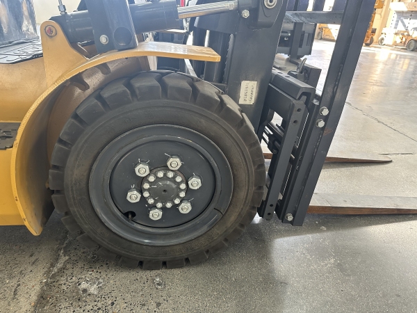 徐工XCB-L30電動(dòng)平衡重叉車(chē)