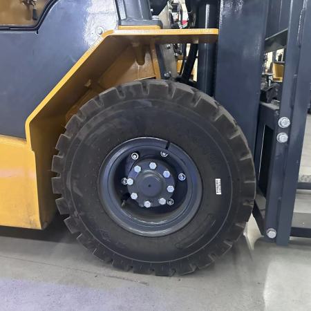 徐工XCB- L20电动平衡重叉车