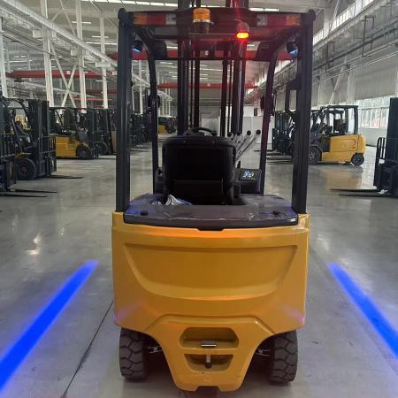 徐工XCB- L20电动平衡重叉车