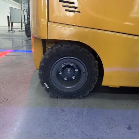 徐工XCB- L20电动平衡重叉车