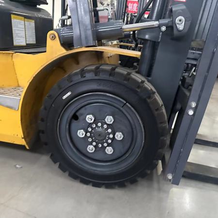 徐工XCB-L30电动平衡重叉车