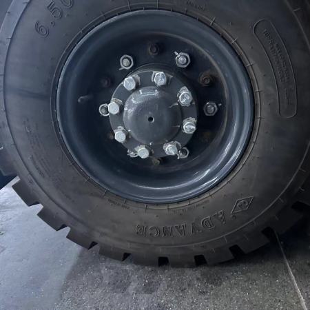 徐工XCB-L15电动平衡重叉车