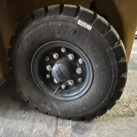 徐工XCB-L15电动平衡重叉车