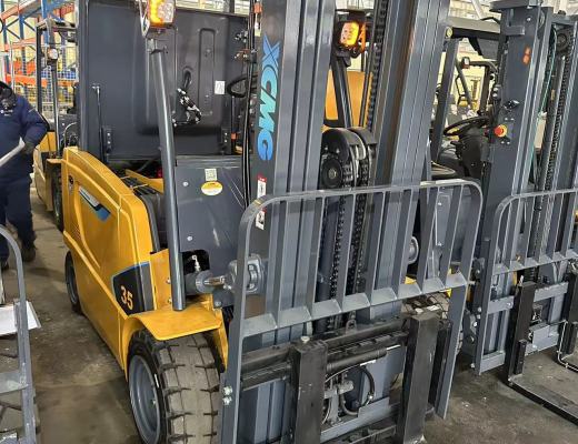 徐工XCB-L35电动平衡重叉车3.5吨电动叉车