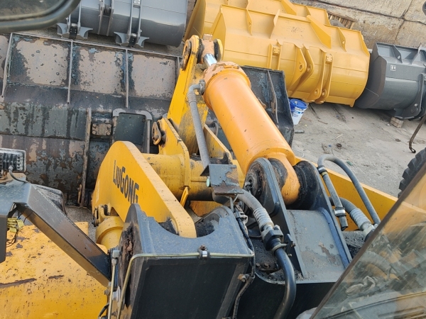 柳工CLG856H輪式裝載機