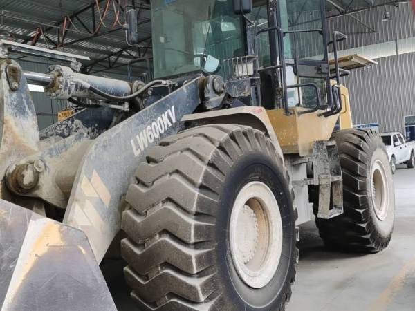 徐工LW600KV輪式裝載機(jī)