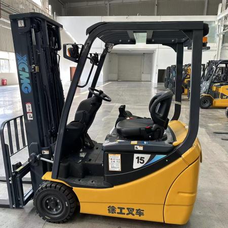 徐工XCB-TW16电动平衡重叉车