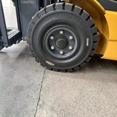 徐工XCB-TW16电动平衡重叉车