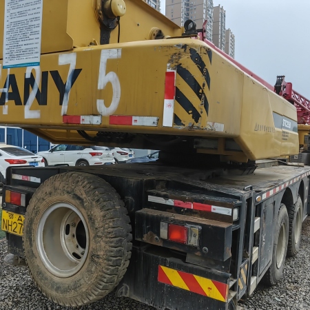 三一重工STC250汽车起重机