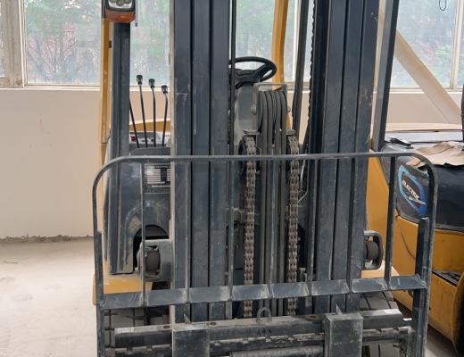 徐工XCB-P30电动平衡重叉车