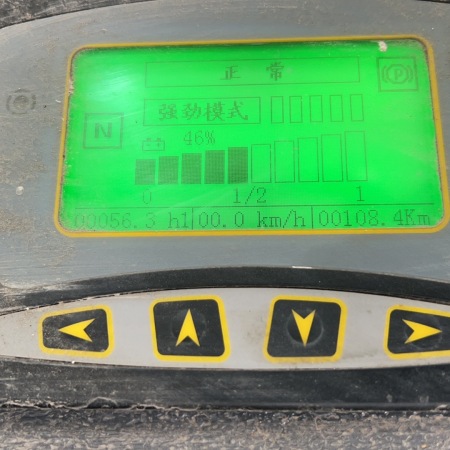 徐工XCB-P30电动平衡重叉车