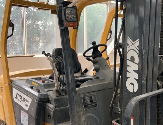 徐工XCB-P30电动平衡重叉车