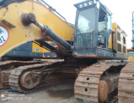 徐工XE800D履带式挖掘机