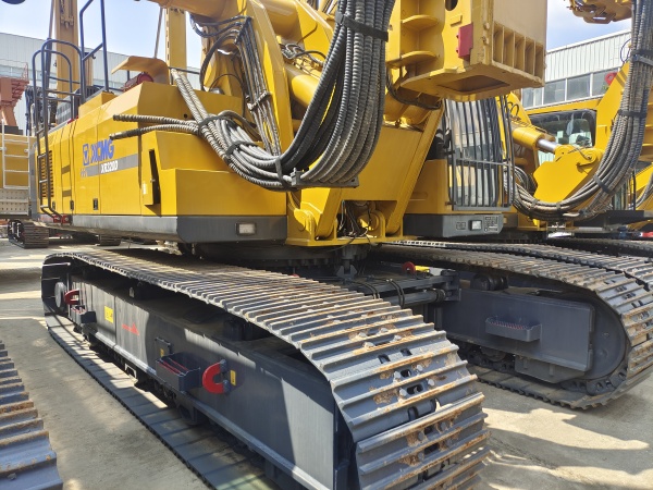 徐工XR320D旋挖鉆機(jī)