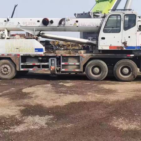 中联重科QY25VF汽车起重机