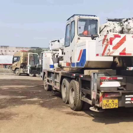 中联重科QY25VF汽车起重机