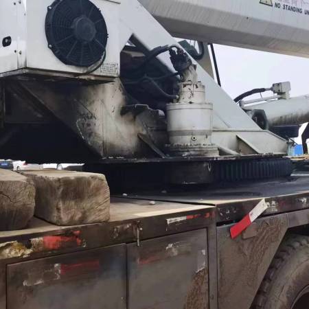 中联重科QY25VF汽车起重机