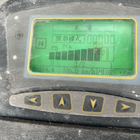 徐工XCB-P30电动平衡重叉车