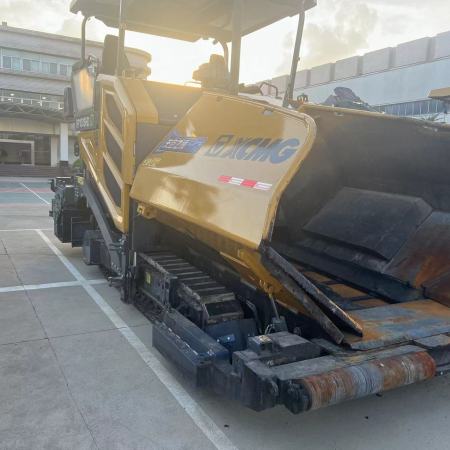 徐工RP1005HDIV摊铺机