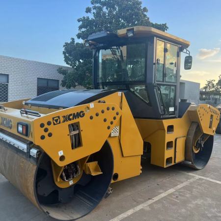 徐工XD143双钢轮压路机