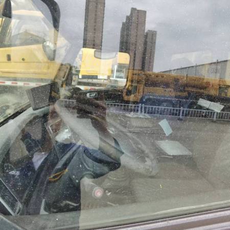 徐工XCT80L6汽车起重机