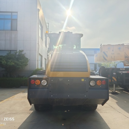 徐工XS265H单钢轮压路机