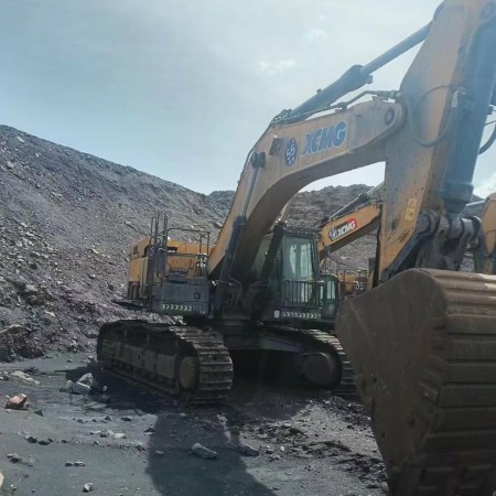 徐工XE800D履带式挖掘机