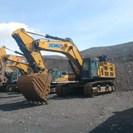 徐工XE800D履带式挖掘机