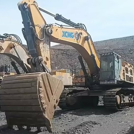 徐工XE800D履带式挖掘机