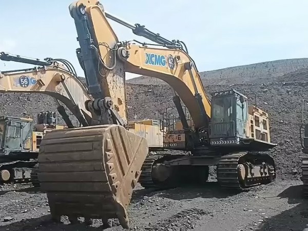 徐工XE800D履帶式挖掘機(jī)