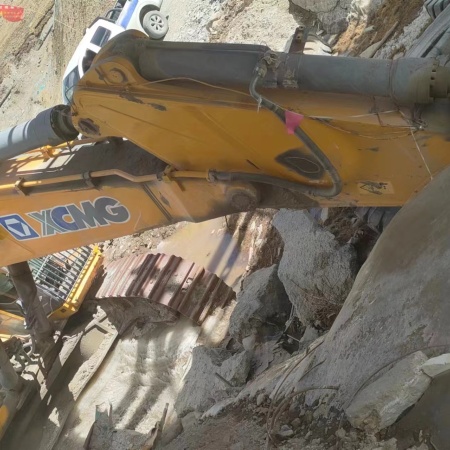 徐工XE700D履带式挖掘机