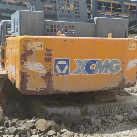 徐工XE700D履带式挖掘机