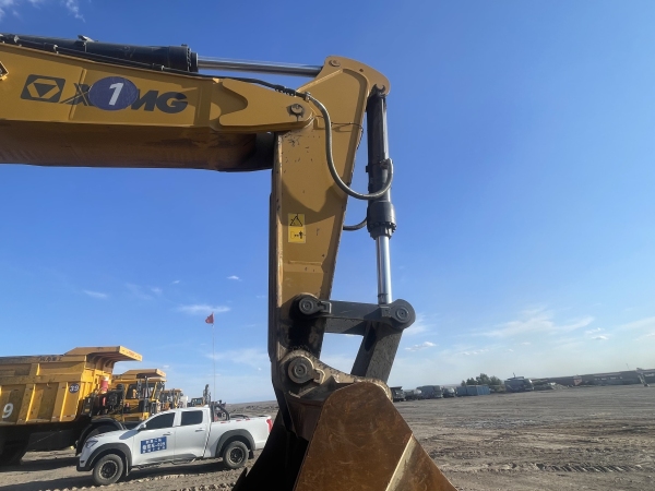 徐工XE1000履帶式挖掘機(jī)