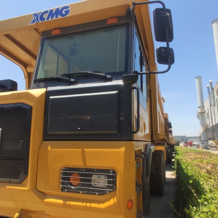 徐工XDR90T宽体车