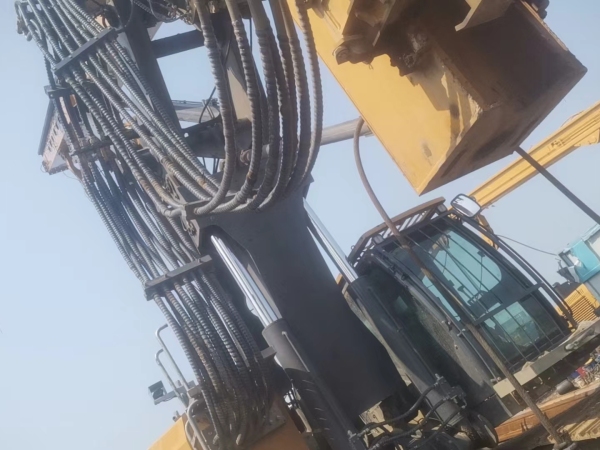 徐工XR240E旋挖鉆機(jī)