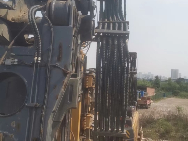 徐工XR240E旋挖鉆機(jī)