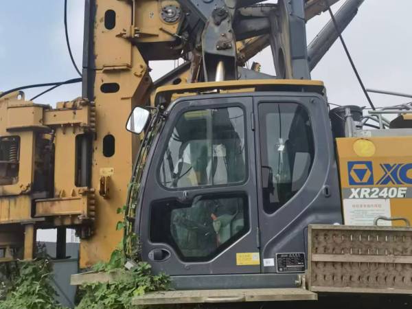 徐工XR240E旋挖鉆機(jī)