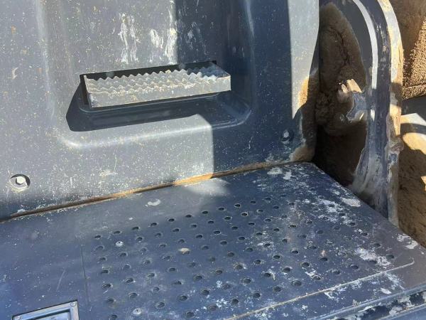 徐工XE520DK履带式挖掘机