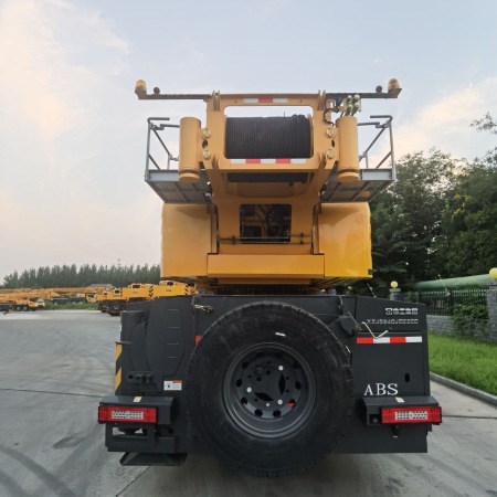 徐工XCA200L8全地面起重机