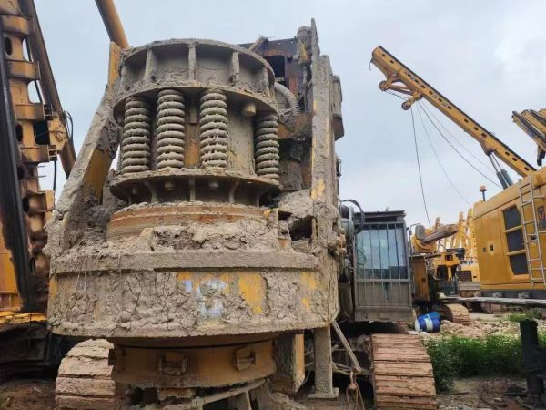 徐工XR280E旋挖鉆機(jī)